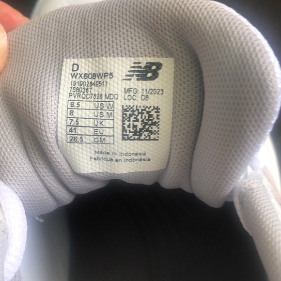 New Balance 608 V5 women’s cross trainer size 9.5 wide - Picture 5 of 5